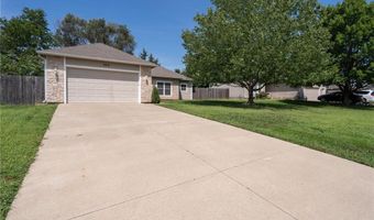 214 Hillside Dr, Baldwin City, KS 66006