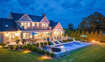 71 Cliff Dr, Narragansett, RI 02882