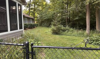 806 Woodridge Ct, Avon, IN 46123