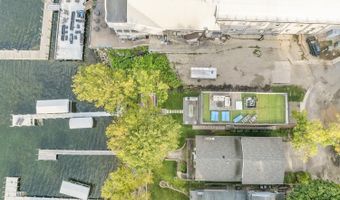 160 Park Pl, Arnolds Park, IA 51331