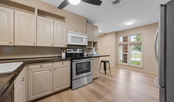 1108 E 3rd St, Anamosa, IA 52205