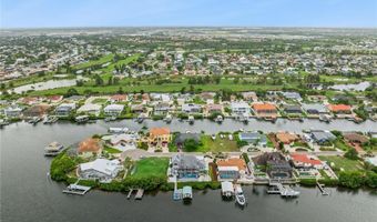 807 CHIPAWAY Dr, Apollo Beach, FL 33572