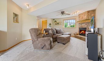 1006 24th Ave NW, Austin, MN 55912