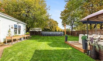 27 Dean Ave, Johnston, RI 02919