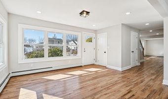 38 Somerset Rd E, Amityville, NY 11701