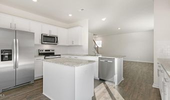 1061 Misty Creek Dr, Aberdeen, NC 28315