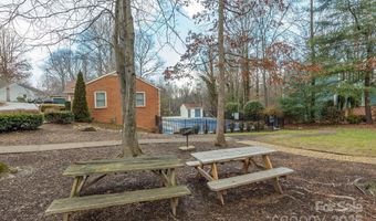 32 Foxberry Dr, Arden, NC 28704