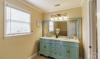 124 Pin Oak Ct, Athens, GA 30606