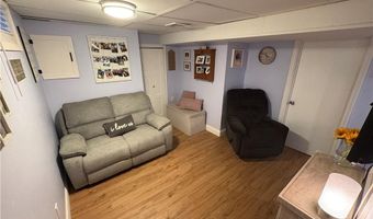 11 Glen St, North Providence, RI 02911