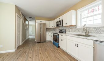 27 Drummond St, Auburn, ME 04210