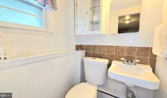 99 SPRINGFIELD Rd, Aldan, PA 19018