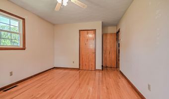 879 NE Wayne Ave, Abingdon, VA 24210