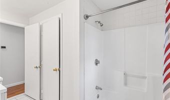 1 Jared Ct, North Providence, RI 02911