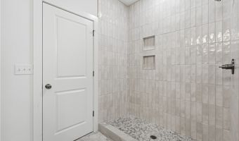13 Salisbury Dr, Bella Vista, AR 72714