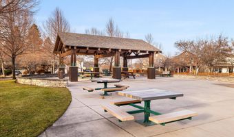 21281 Bellflower Pl, Bend, OR 97702