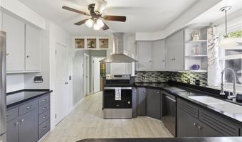 1414 New London Ave, Cranston, RI 02920