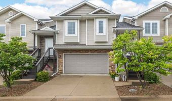 1005 Twilight Dr, North Liberty, IA 52317