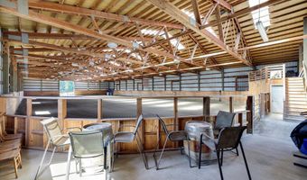 11800 S CARUS Rd, Oregon City, OR 97045