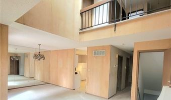 1003 Pocono Trl, Ballwin, MO 63021