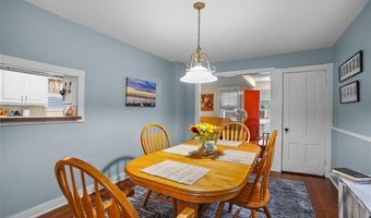 12 Hammond St, Newport, RI 02840