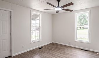 718 S Illinois St, Bicknell, IN 47512