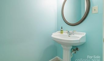118 Colony Dr, Arden, NC 28704