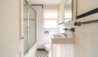 24 Homecrest Dr, Berlin, CT 06037