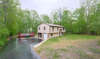 274 Courthouse Ln, Burrillville, RI 02859