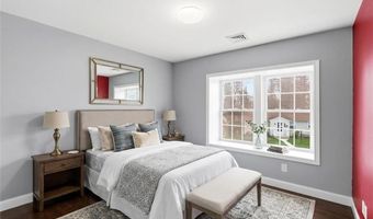 29 Calumet Ave, Johnston, RI 02919