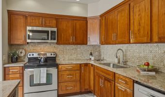7081 Kalanianaole Hwy, Honolulu, HI 96825