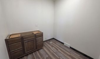 38515 129th St, Aberdeen, SD 57401