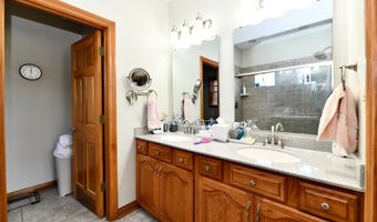 355 Connecticut Cir, Indianapolis, IN 46217