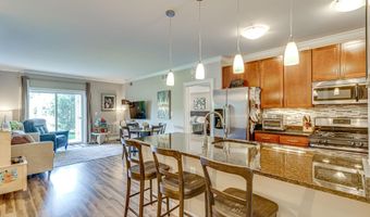 6301 EDSALL Rd 122, Alexandria, VA 22312