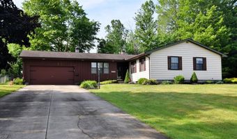 1585 Hemlock Dr, Ashtabula, OH 44004