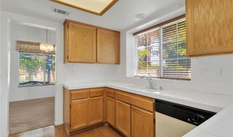 11238 Bunker Cir, Apple Valley, CA 92308