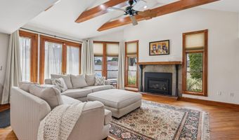 40 North Cir, Aberdeen, NJ 07747