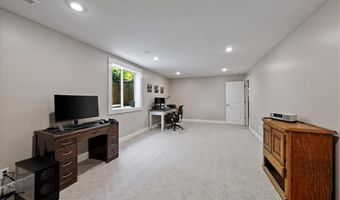 6989 141st St, Basehor, KS 66007