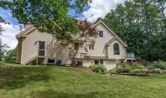 43 Darling Parke Dr, Bangor, ME 04401