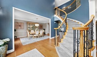 33 WATERTON Dr, Bear, DE 19701