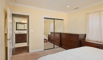 17561 Bullock St, Encino, CA 91316