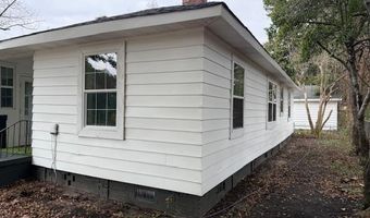 822 Chestnut St, Camden, SC 29020