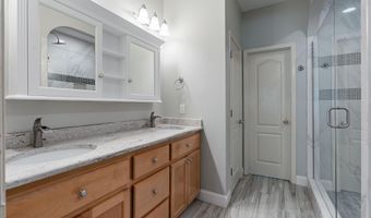 233 QUEENS GATE, Alabaster, AL 35114