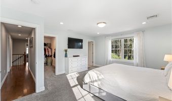 110 Crystal View Dr, Burrillville, RI 02859