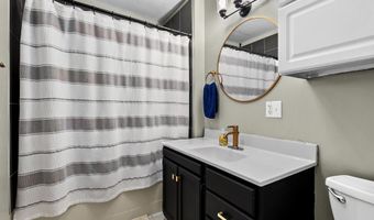 1264 M-40 St S, Allegan, MI 49010