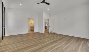 2707 1st St, Arnolds Park, IA 51331