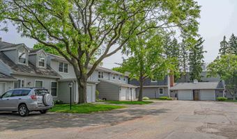 32 Whitcomb Cir, Madison, WI 53711