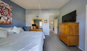 6854 Maple Leaf Dr, Carlsbad, CA 92011