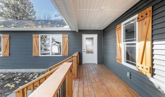 521 W Maple St, Austin, IN 47102