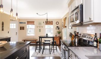 57 Warren Ave, Middletown, RI 02842