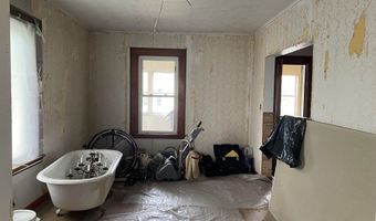 682 Cheshire St, Berlin, NH 03570